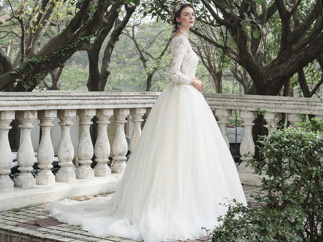 （限时特惠）3件套租赁含新娘跟妆免费婚纱配饰一套