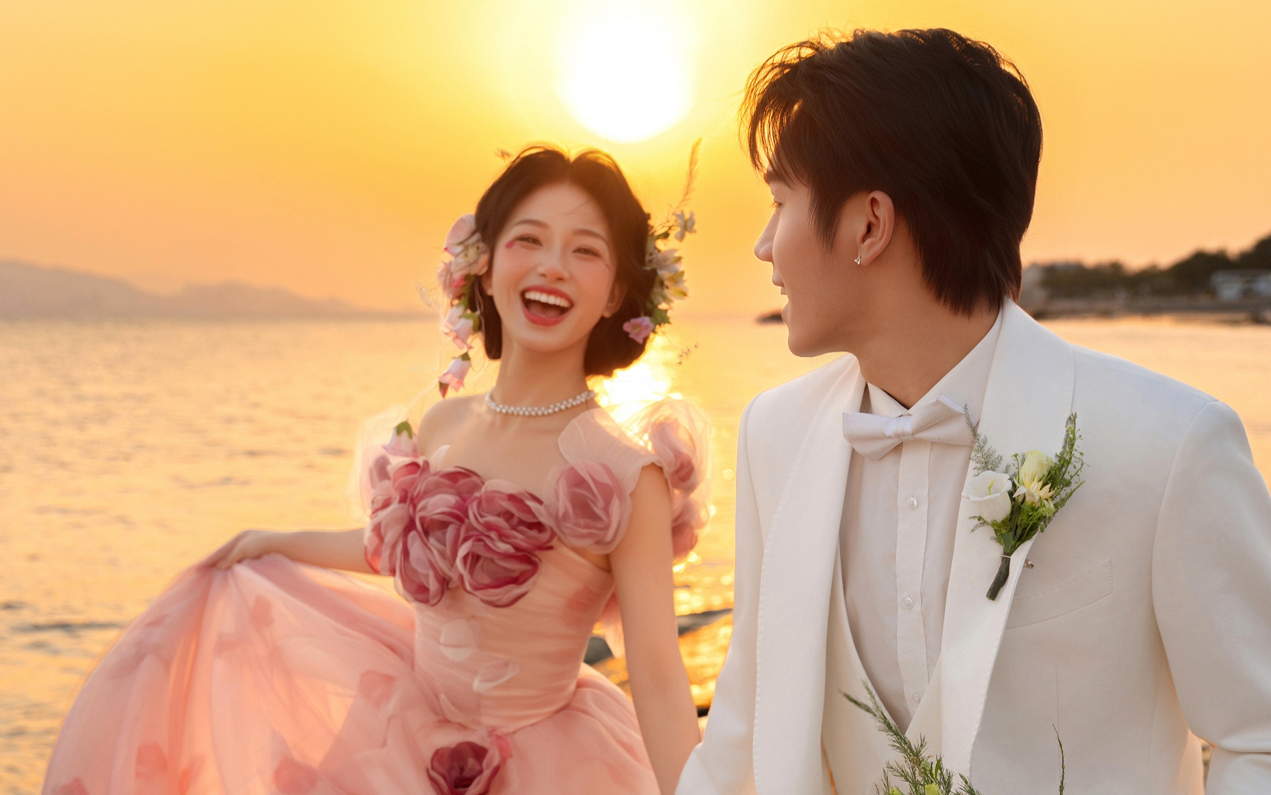夕阳与海相伴｜超有氛围感的海景婚纱照