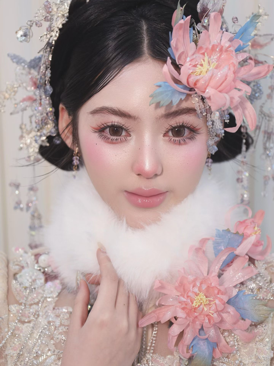 超美的新中式粉色妆造