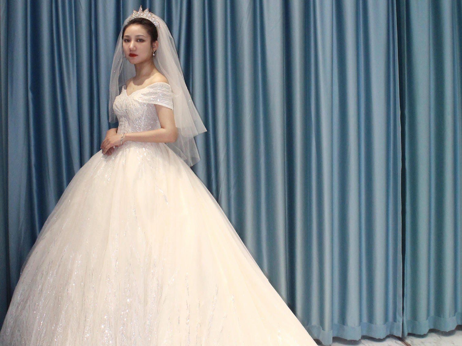 【想容婚纱】公主系列轻奢复古主纱+龙凤褂套系