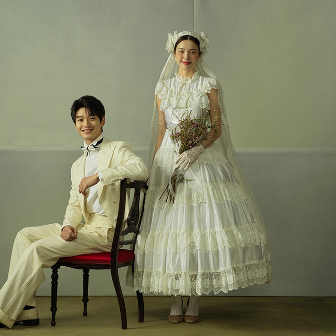 法式经典《文艺复古》莫兰迪色系婚纱照
