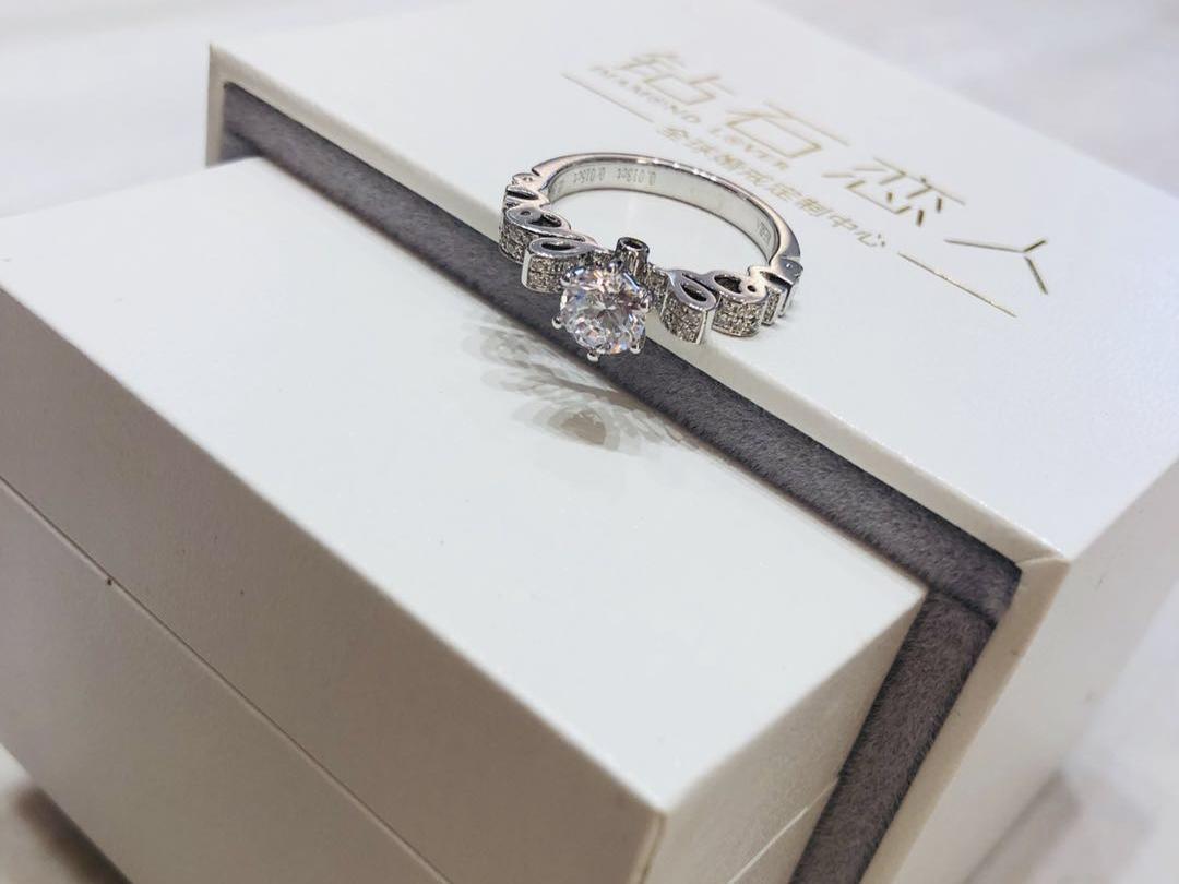 南充钻石恋人婚戒定制情愫系列