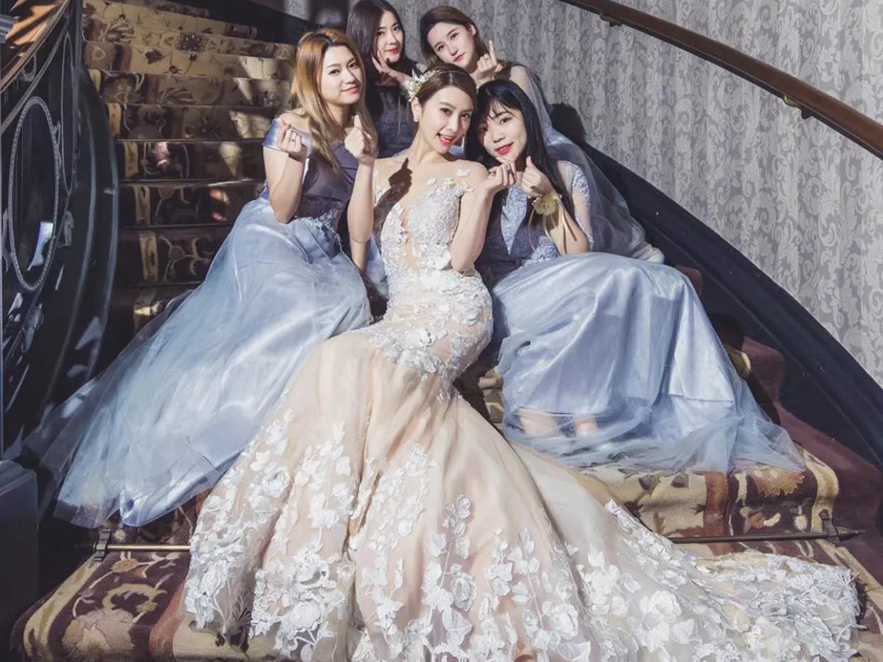 【超值套系】主纱+出门纱+敬酒服+伴娘服