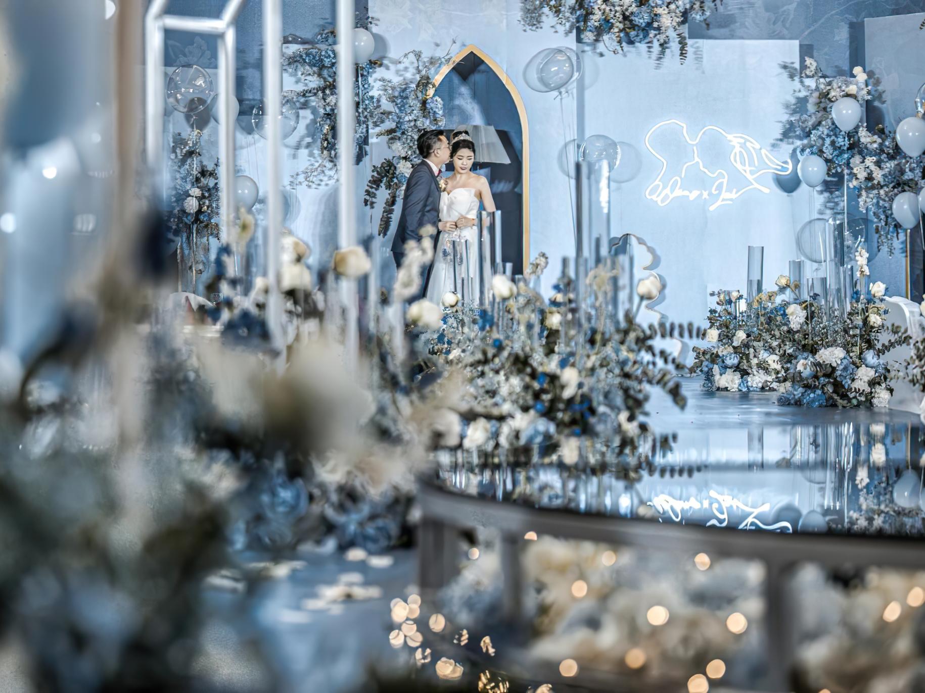 【诺言】#莫兰迪蓝色时尚婚礼#冰翎