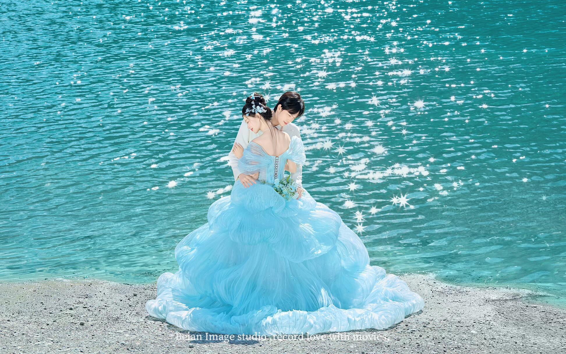 蓝月谷的蓝干净清新，摄人心魄