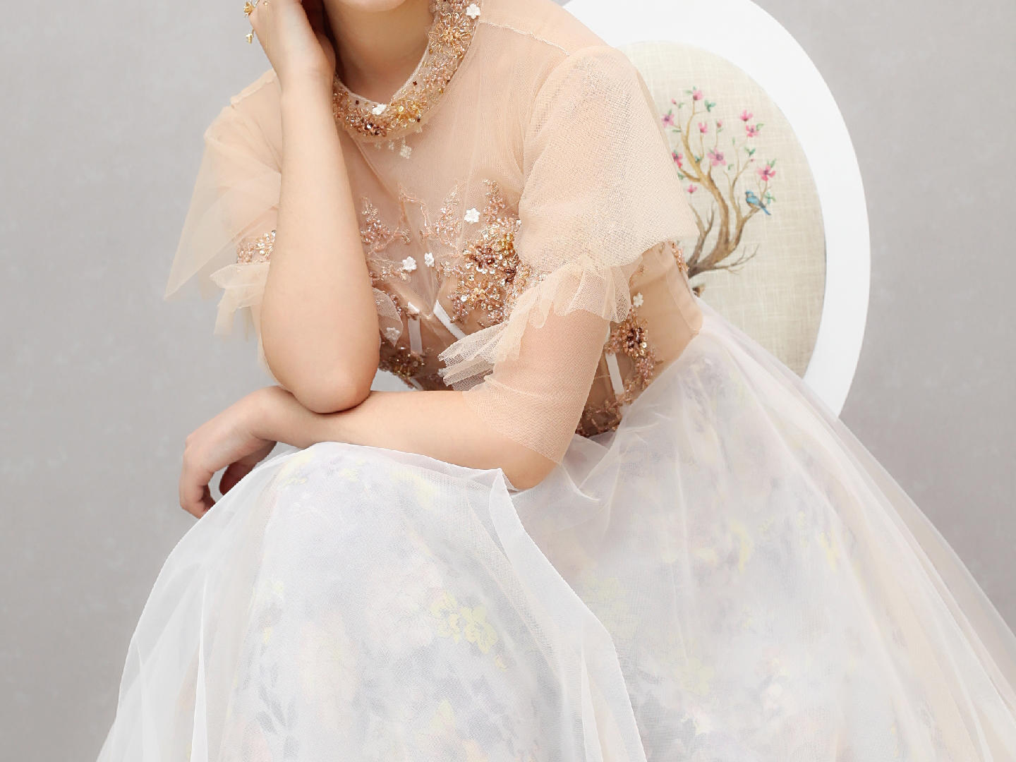 玛莎造型妆纱组合：婚纱礼服七件套+全天跟妆