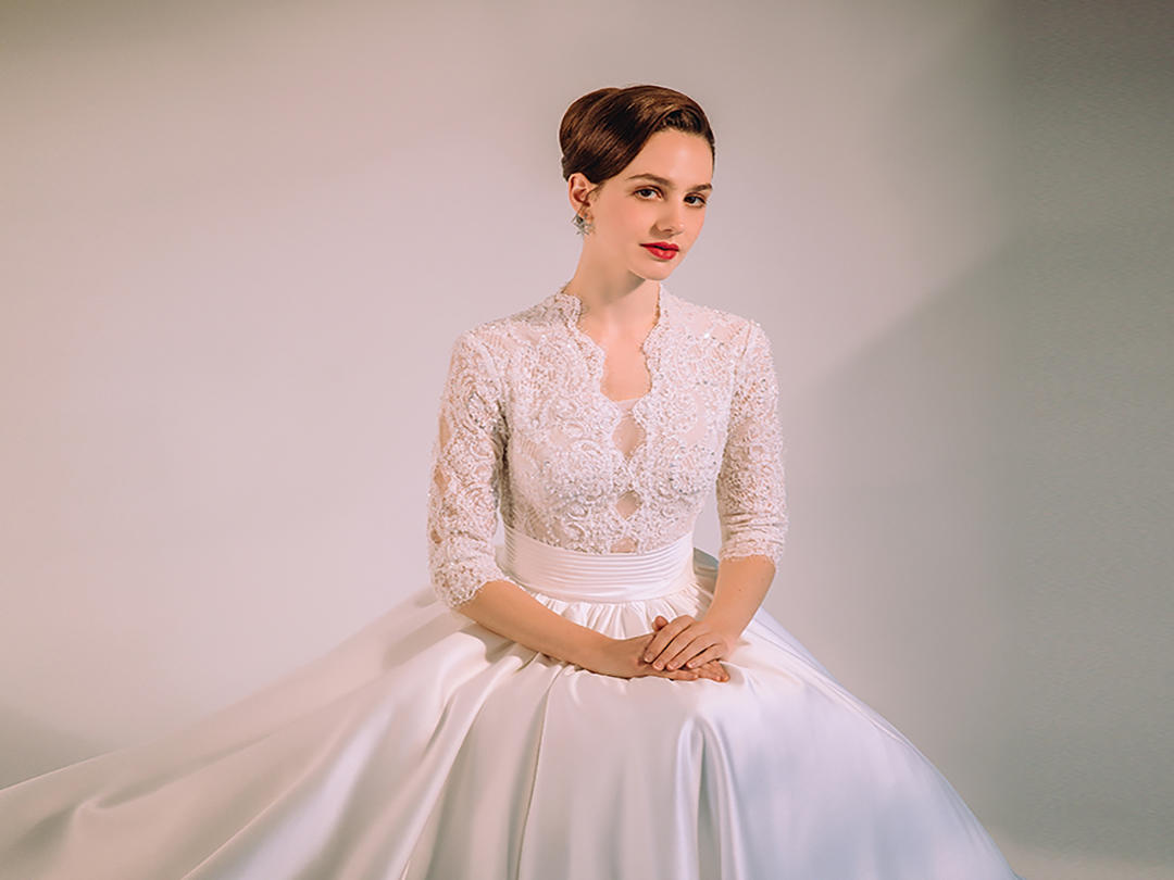 【楼·蘭君】时尚复古蕾丝缎面婚纱超值4件套