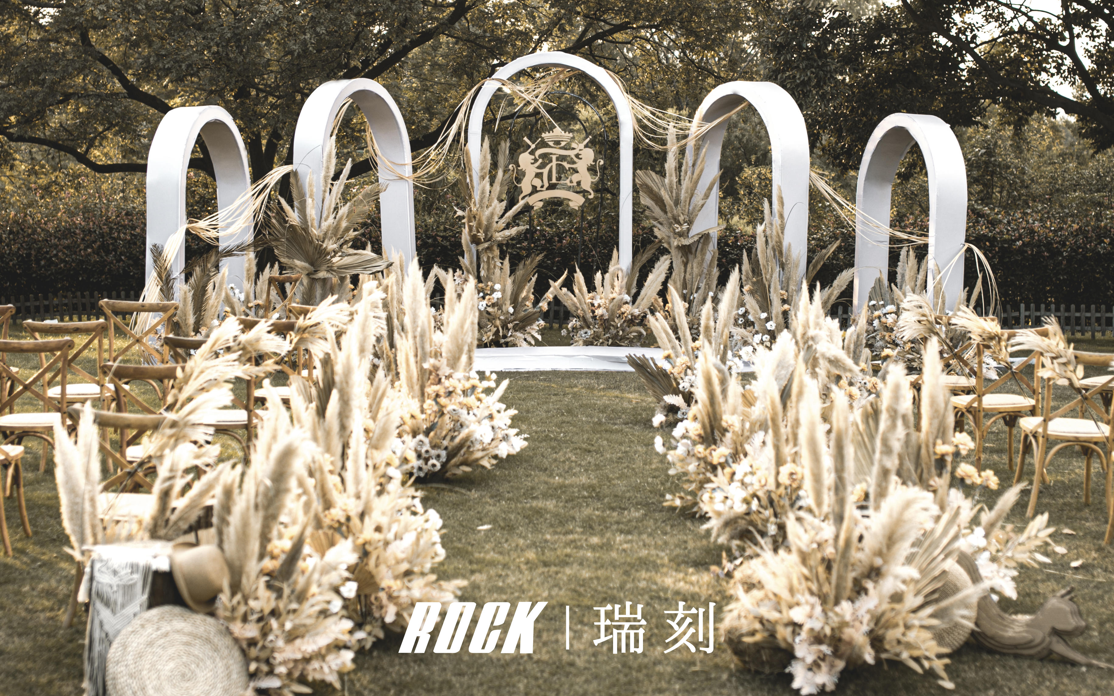 『瑞刻』设计师夫妇的个性婚礼丨野蛮生长