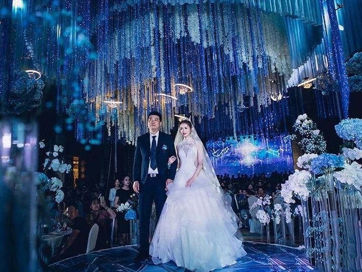 【玖玖新娘】婚纱礼服7件套+全程跟妆