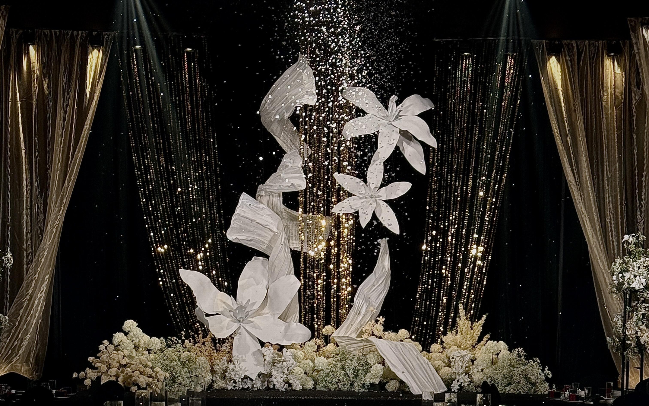 轻奢黑金韩式婚礼