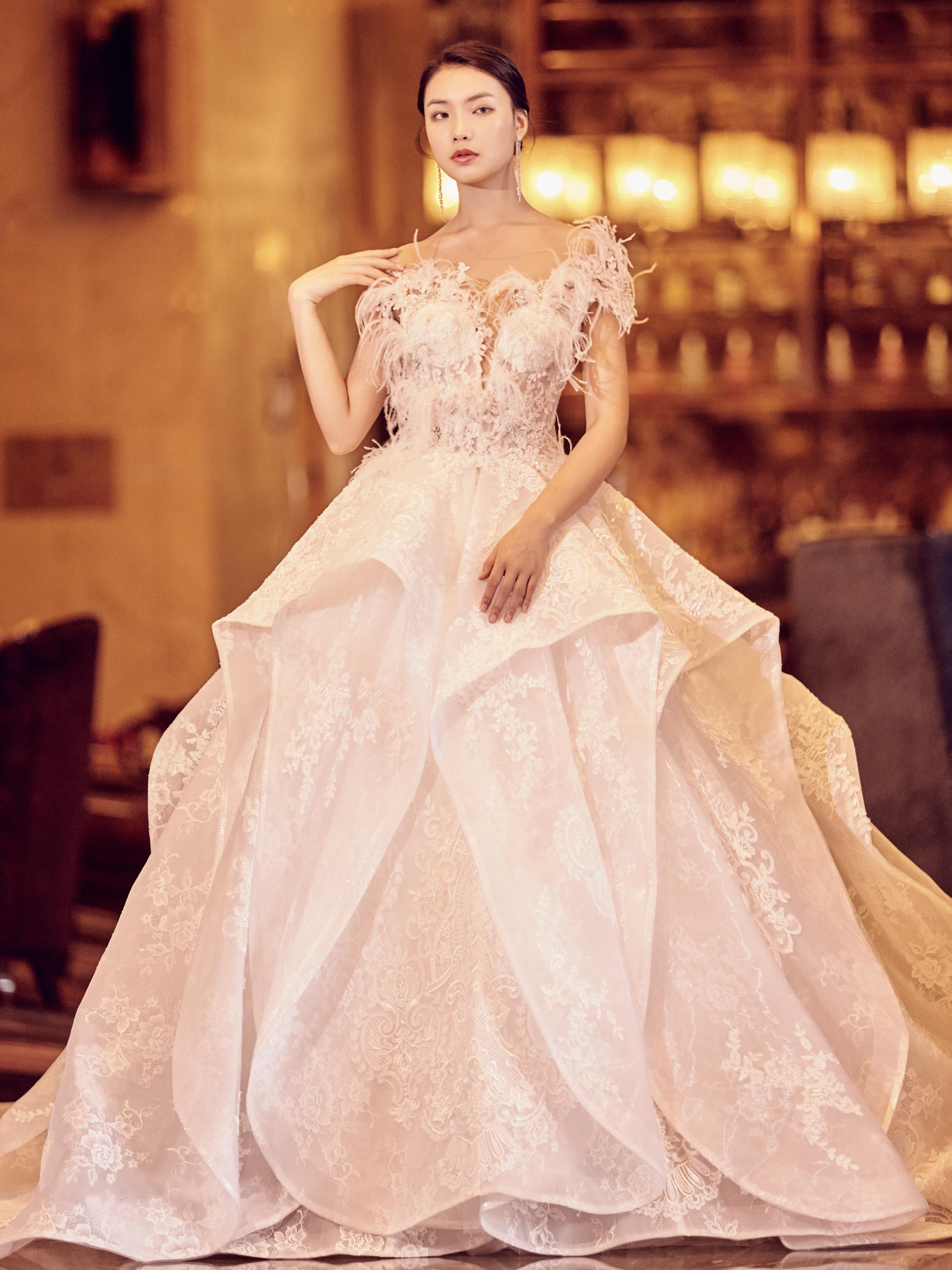 GN奢华羽毛仪式纱＋出门服＋敬酒服，超值租赁