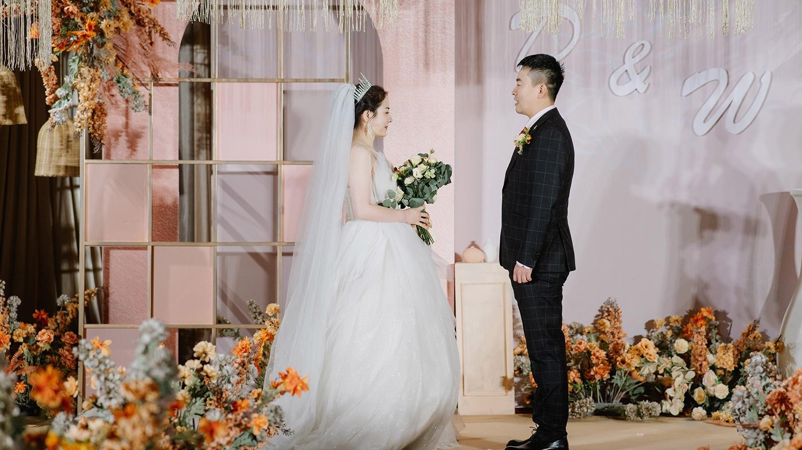 美娅 | 简约高级 设计感室内婚礼   