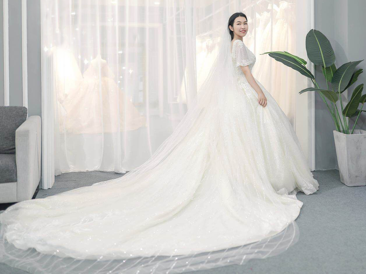 【F·R店长推荐】8件套租赁送新娘跟妆