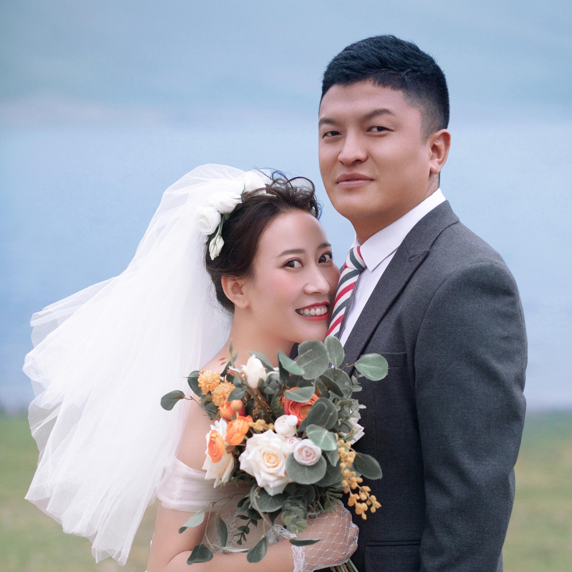 成都轻旅拍水边的婚纱照，梦幻系列