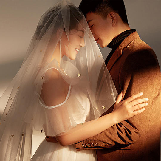 新韩式婚纱照:光与影，婚纱照的视觉盛宴