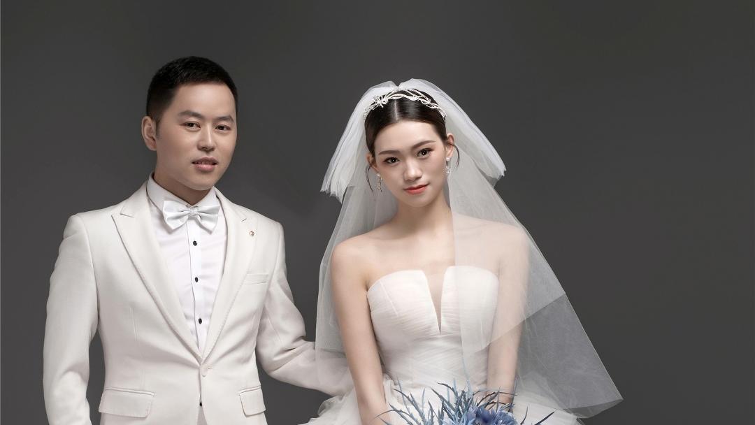 山河远阔，人间星河。无一是你，无一