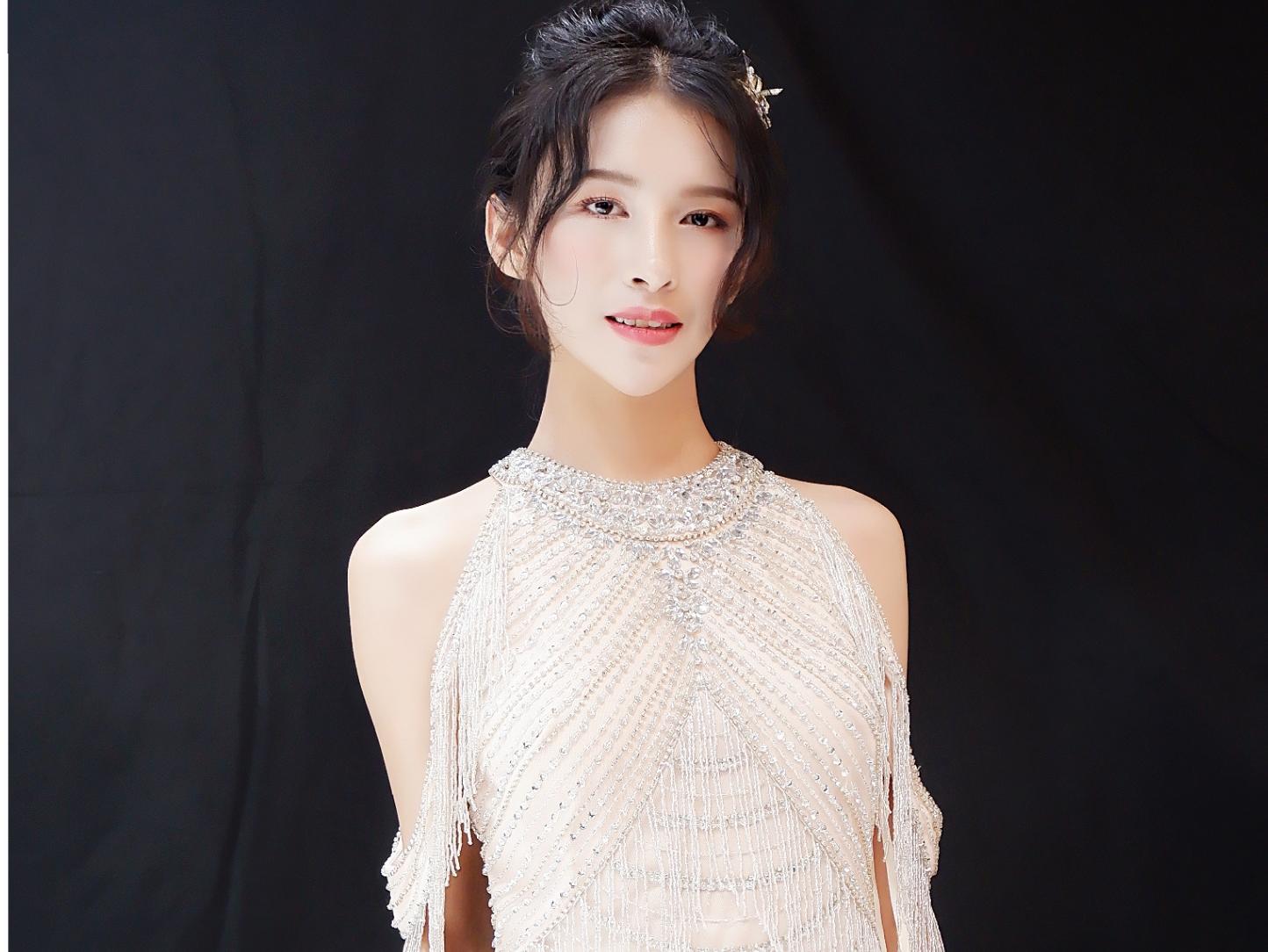 【精致的美 嫁衣因你而生】8件套 全款再送水晶鞋