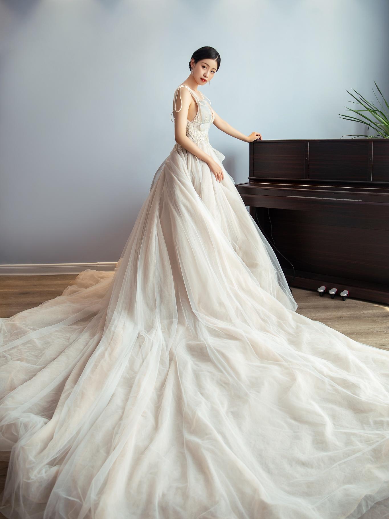 【超值17件套】新娘15件套+男装2套+全天跟妆