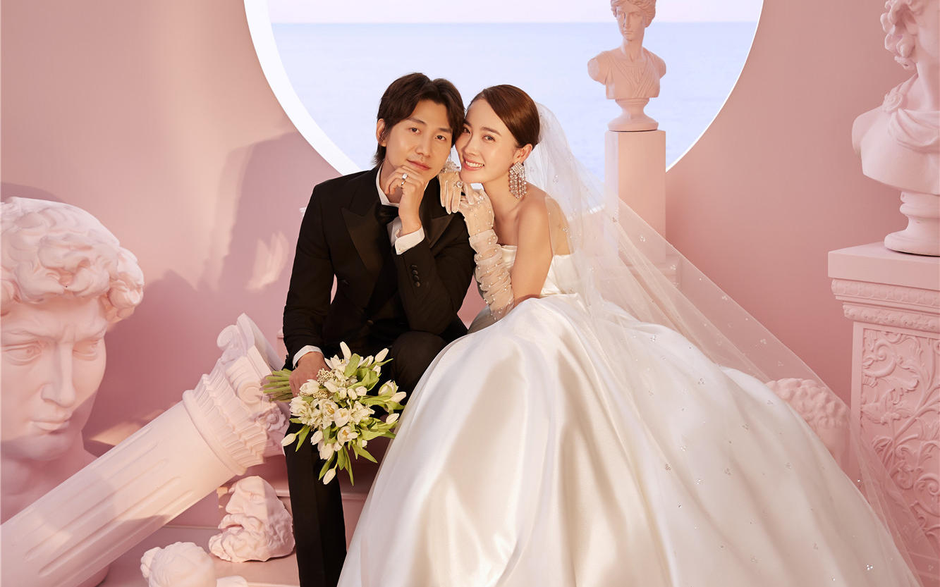 新品狂欢特价|文艺复古·8服8造婚纱照