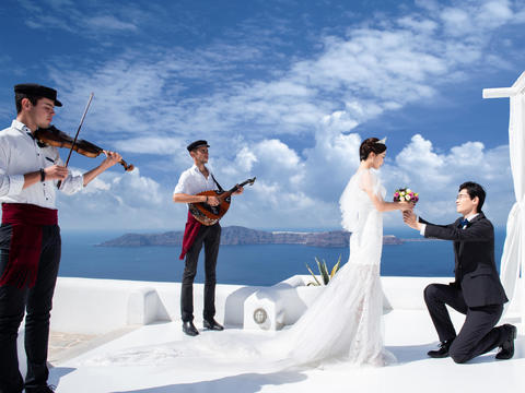 爱旅海外婚礼-希腊圣托里尼悬崖酒庄露台婚礼+拍摄