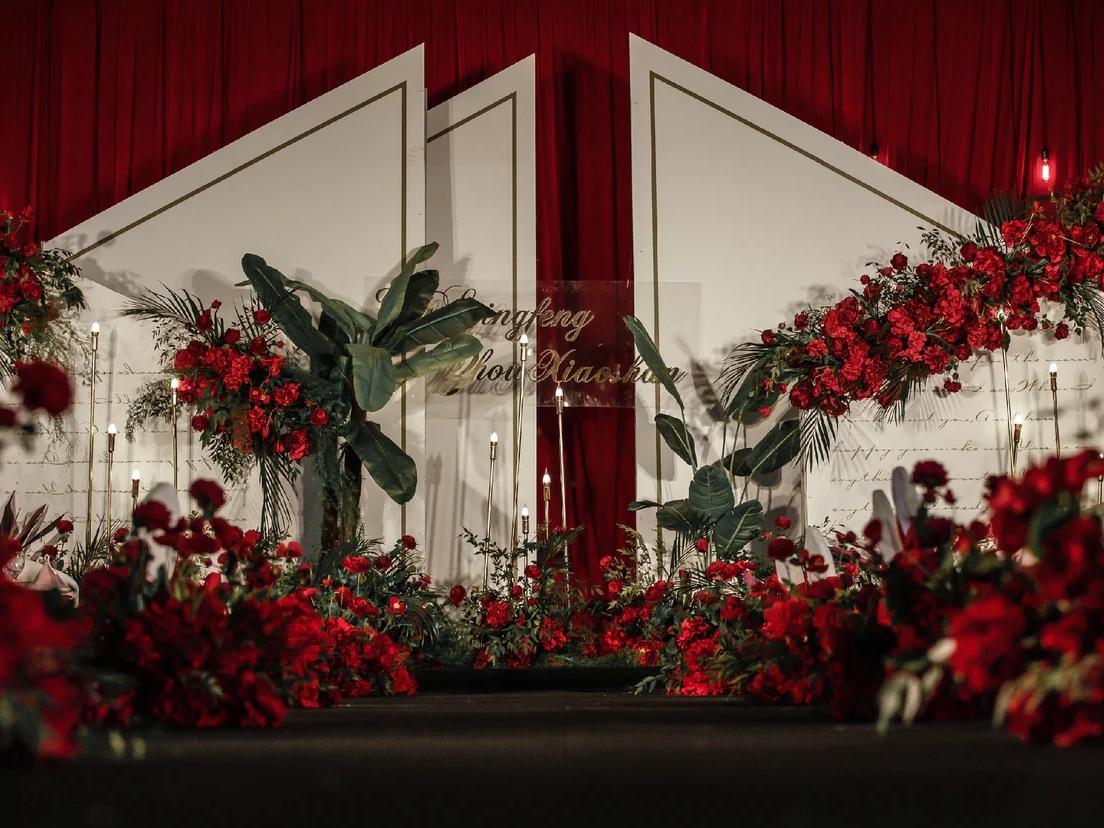 韩式白红色婚礼,满满高级感_创意平价婚礼