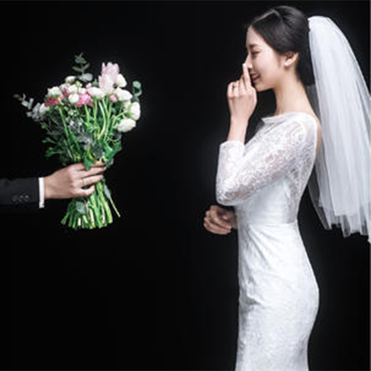 【特惠套餐】婚紗攝影，雙內(nèi)景，快速精修