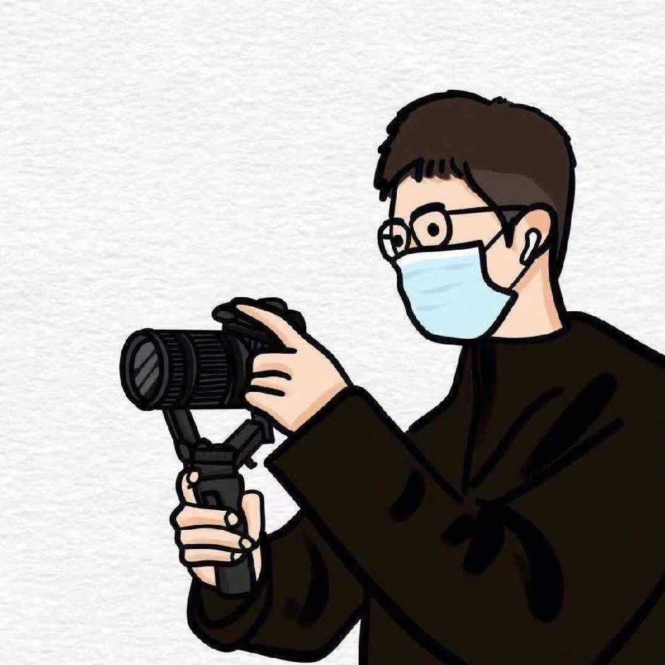 做攝像的小明