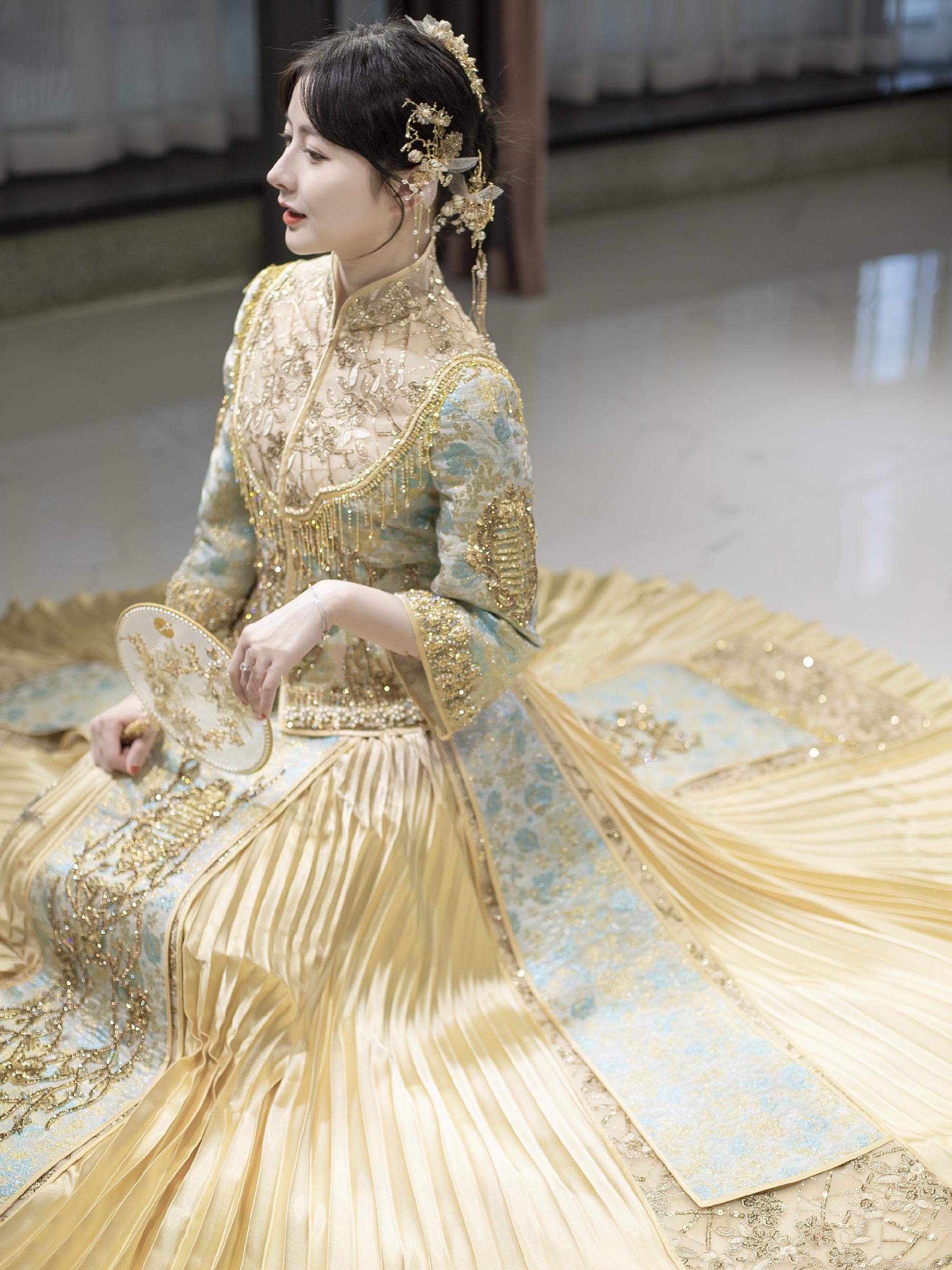 拾贰婚纱| 在武汉的新娘必打卡的一家网红婚纱店！