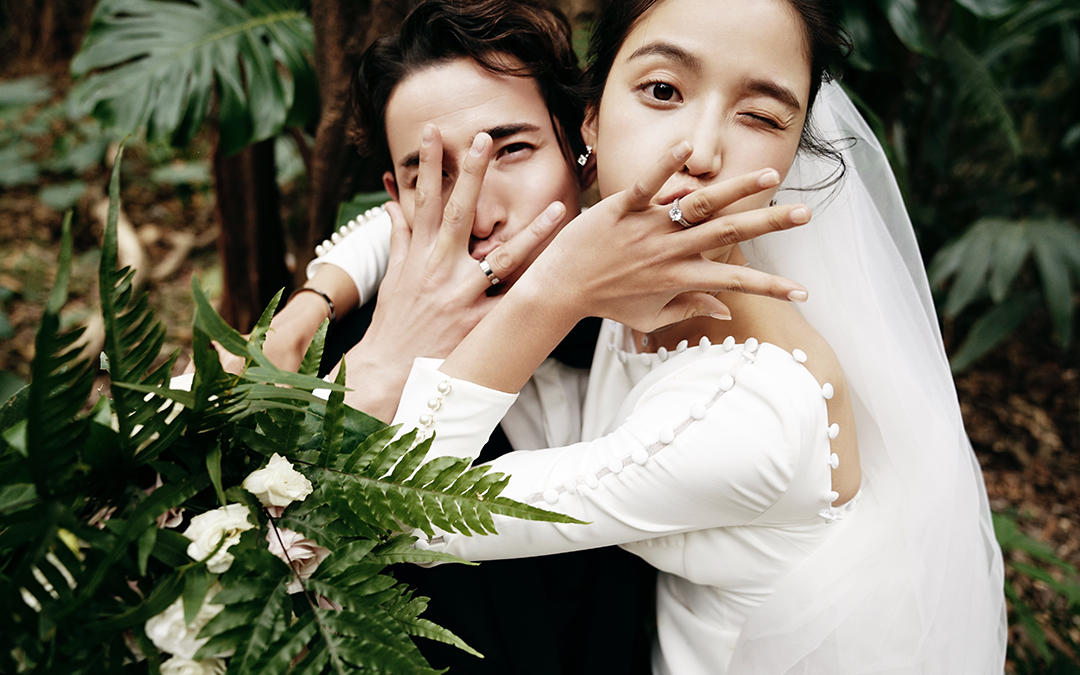 潮婚节热卖+双外景+咨询定金翻倍+赠送婚纱婚戒