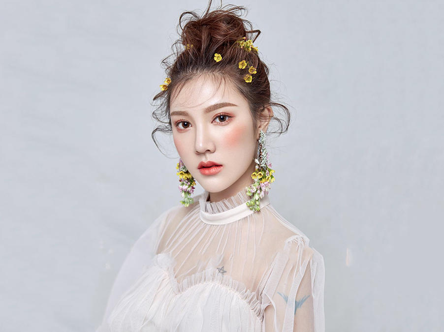 婚纱化妆助理_婚纱图片唯美