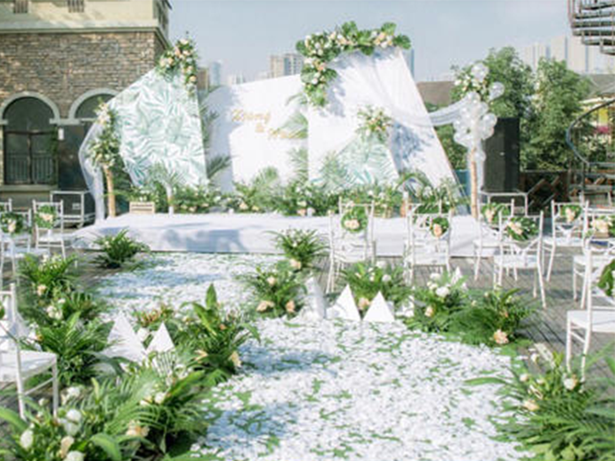 进店咨询有礼遇见小清新森系白绿色户外婚礼布置策划