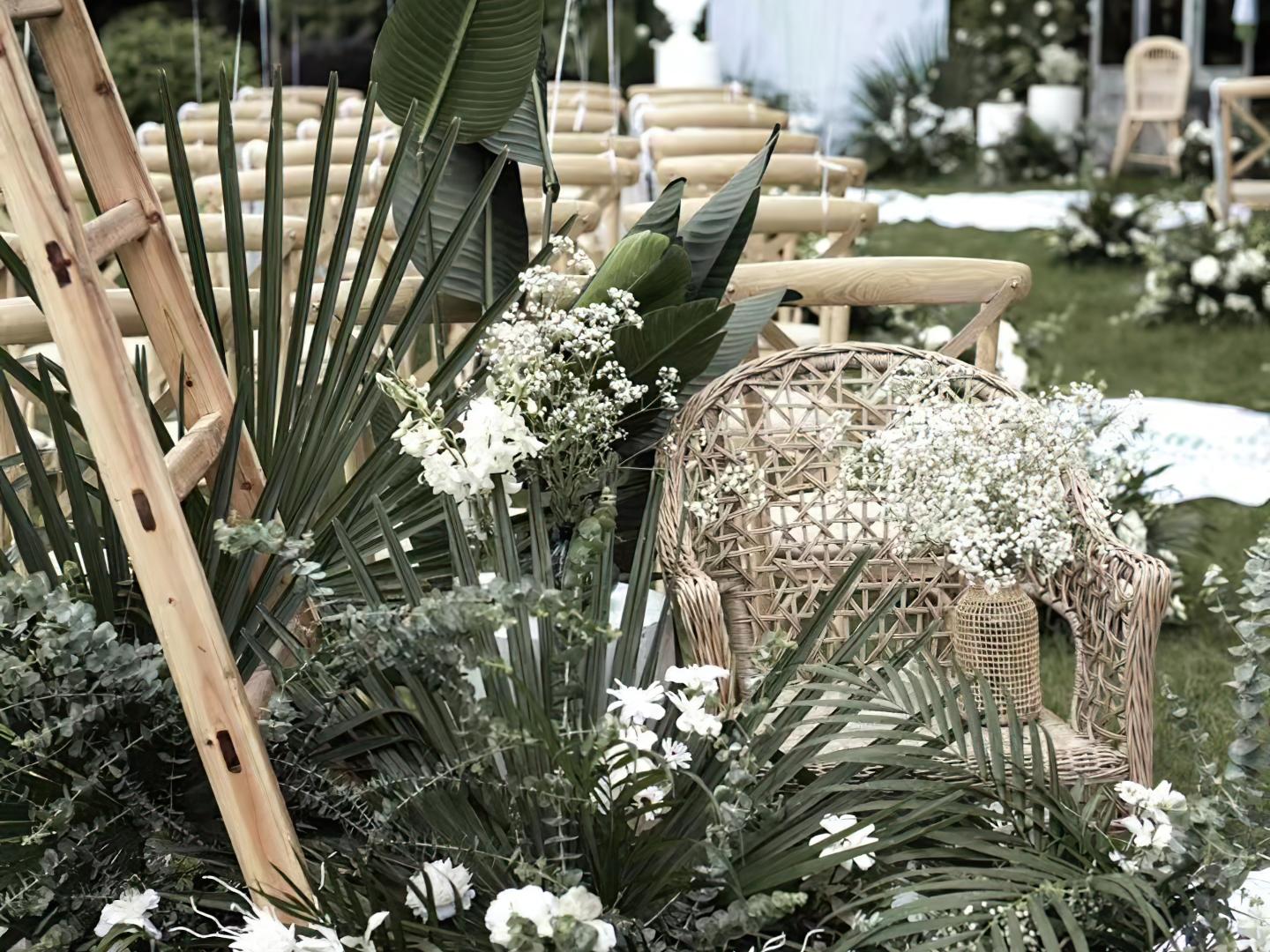 白绿色系高级感户外清新小众婚礼