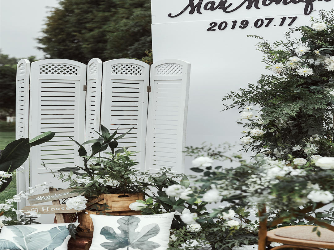 【月亮姐姐婚礼私享】户外婚礼送四大金刚