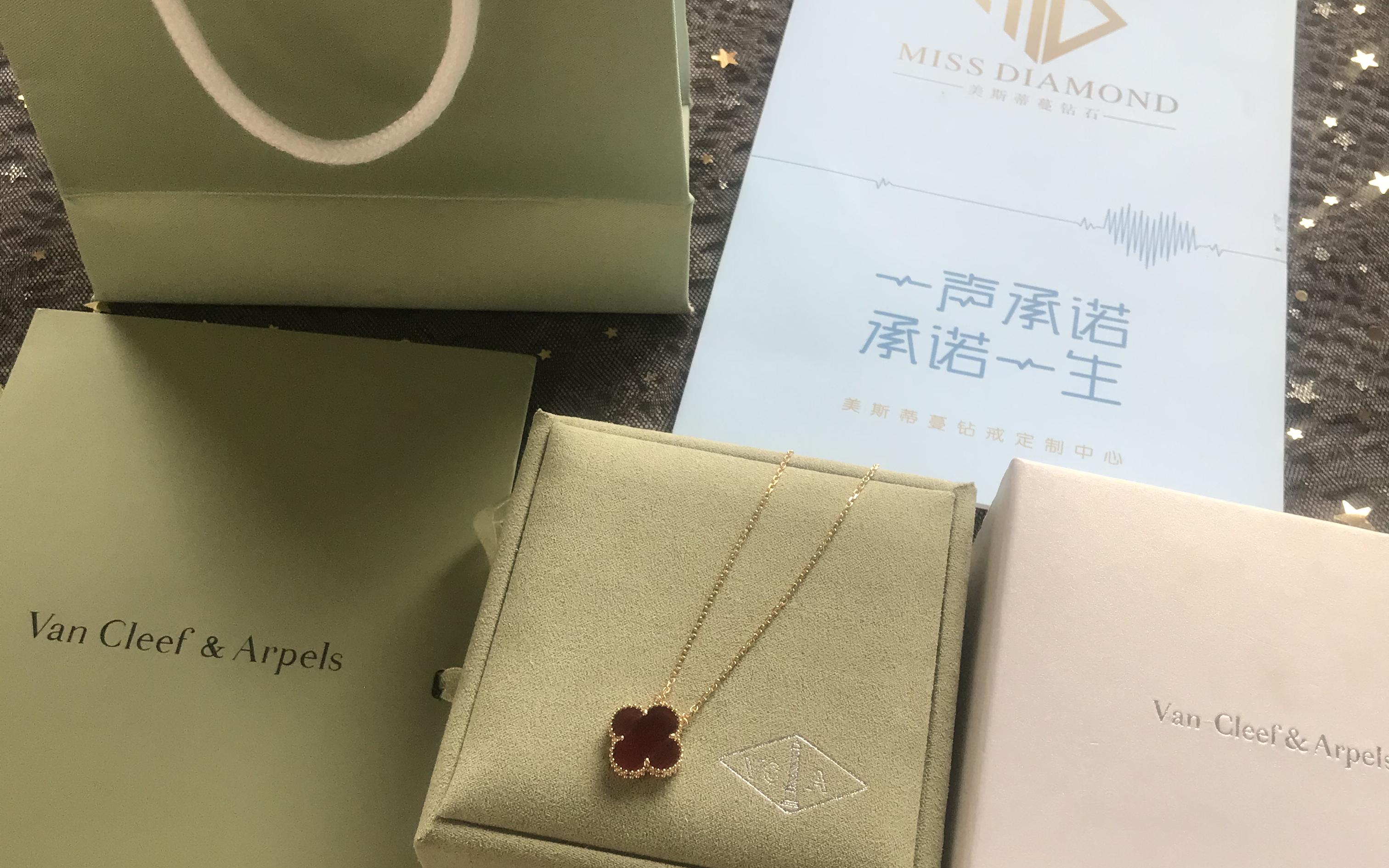 【美斯蒂蔓】--客定18k金红玉髓项链