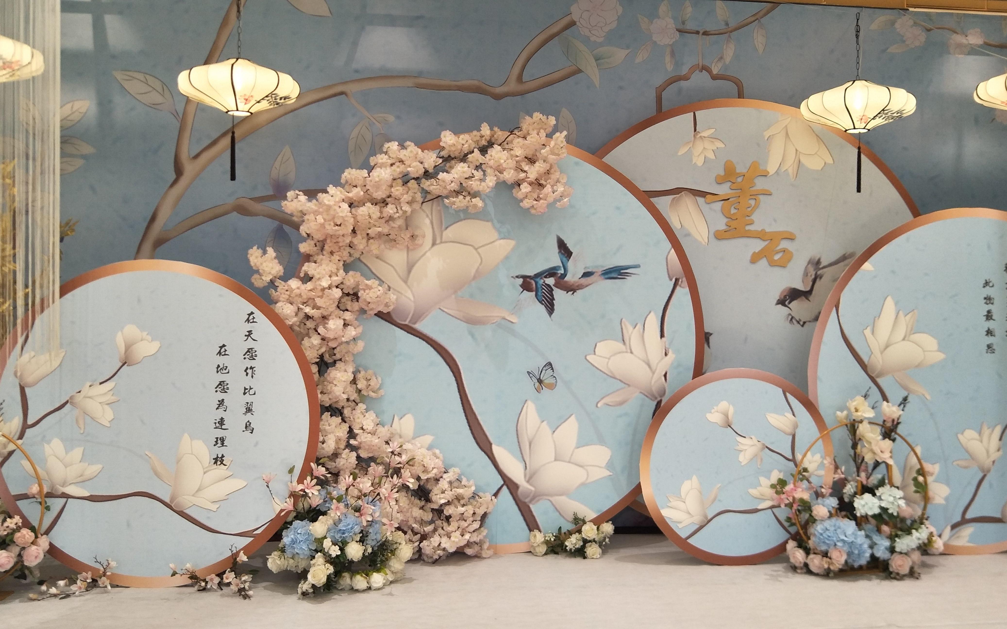 白色系婚礼  吊顶  超炫灯光