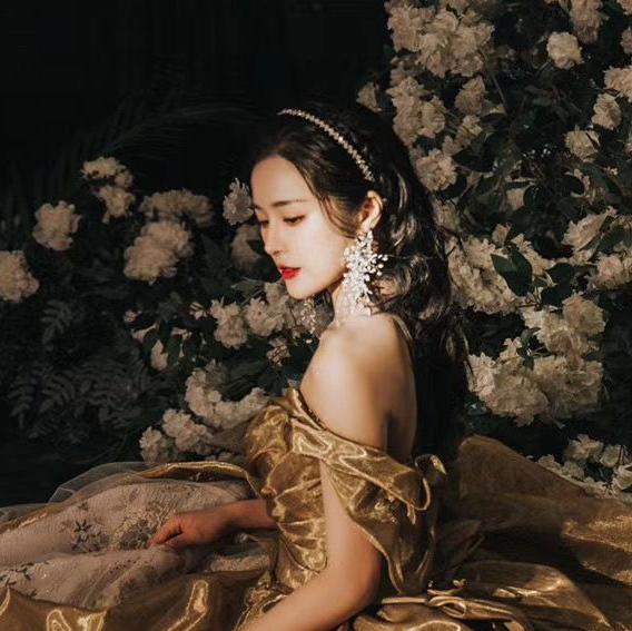 来体验一下，什么是高级感造型