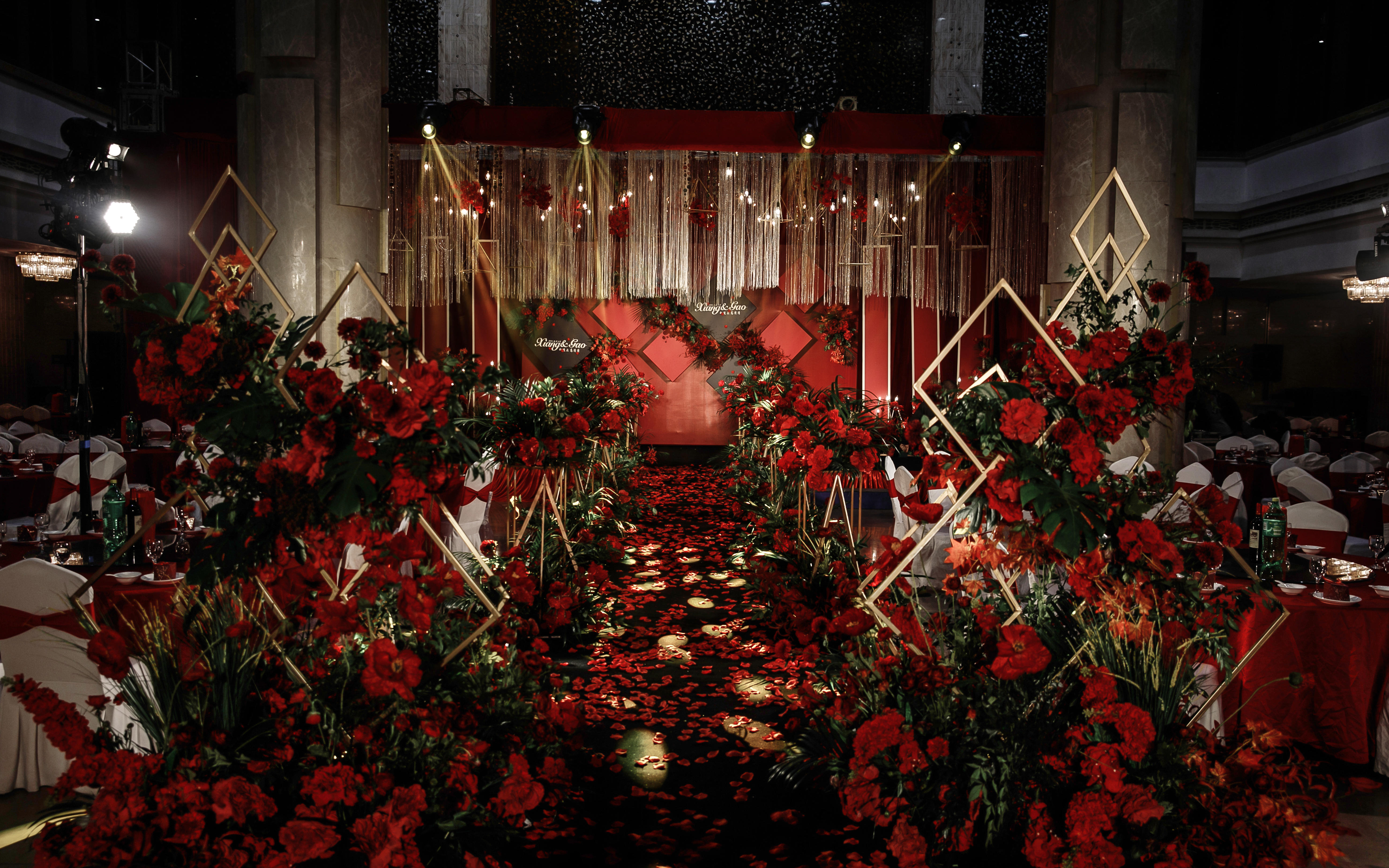 香槟白新中式婚礼低调包摄影摄像主持化妆