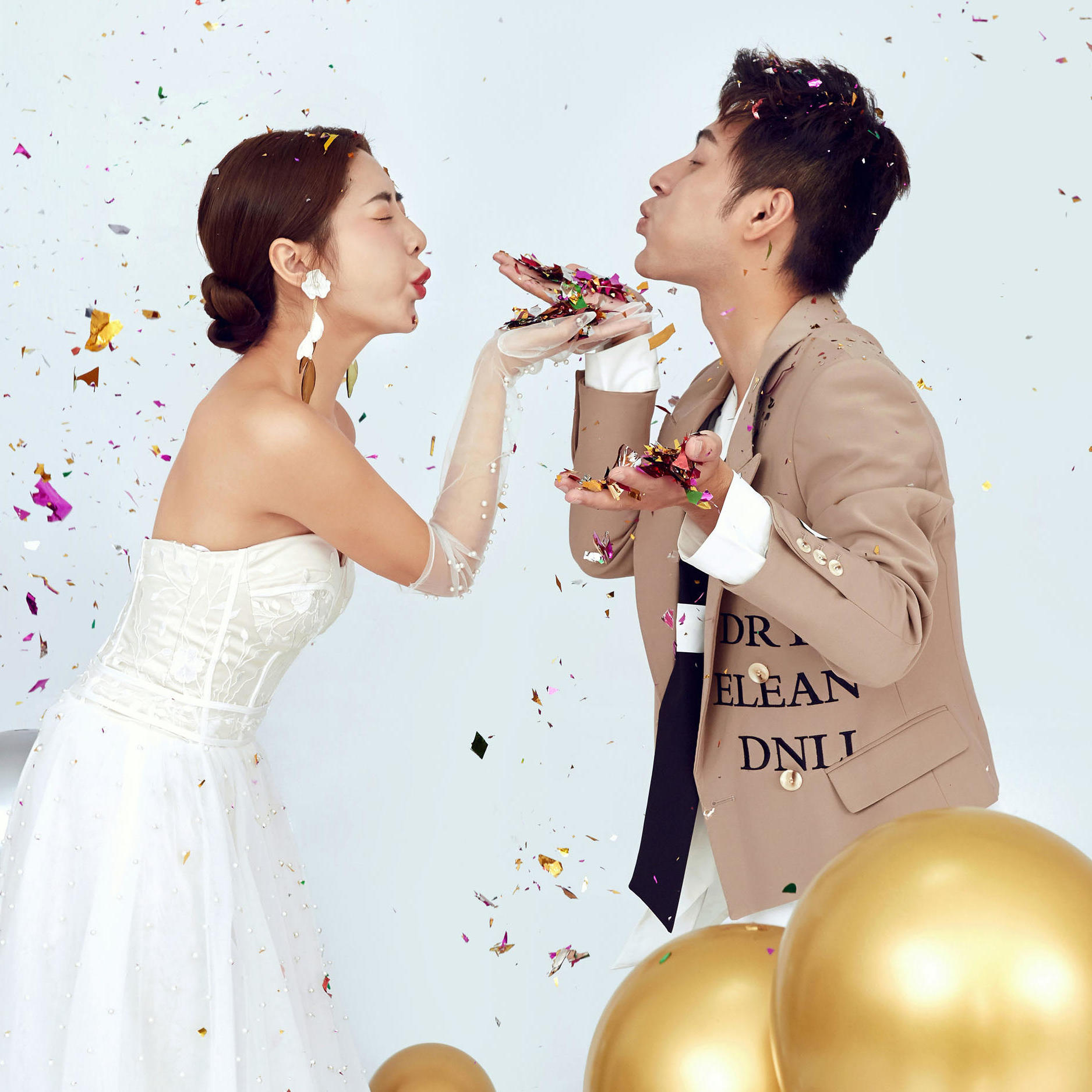 【人气爆款】本地婚纱照+10服10造+一对一拍摄
