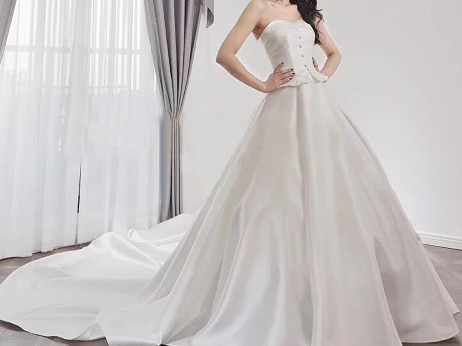 【赫本风】新款复古显瘦抹胸缎面简约法式拖尾婚纱