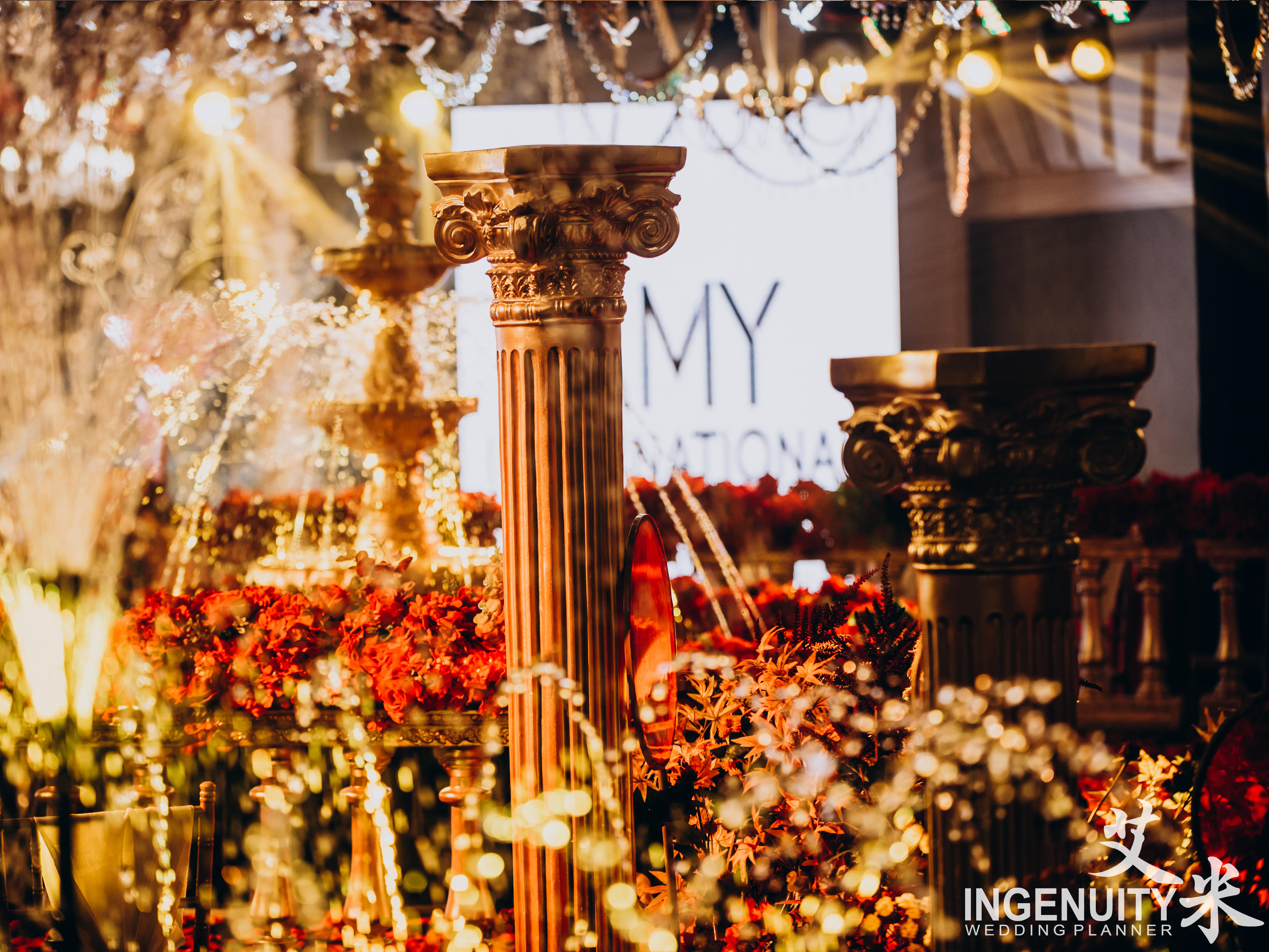 奢华红金质感系红搭配优雅金，柔美高雅