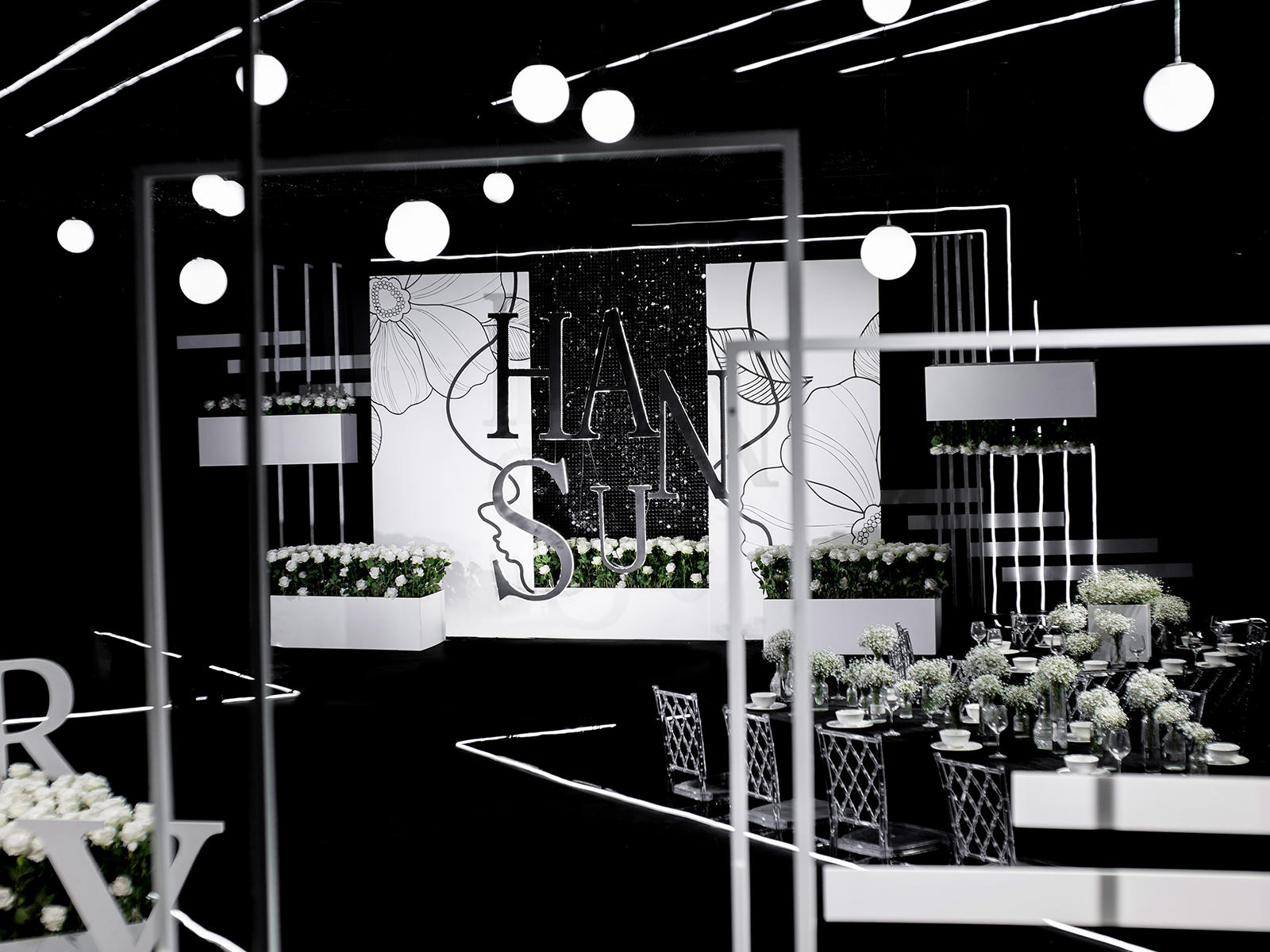 【蓝戒指婚庆】-- 极简风格+黑白色系+现代工业