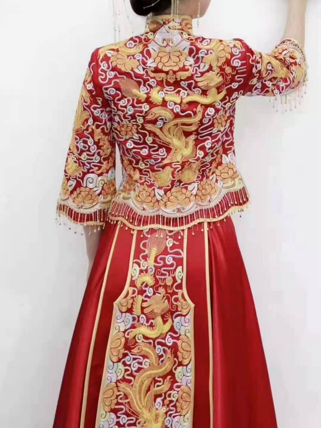 鸾凤和鸣传统中式秀禾服租赁