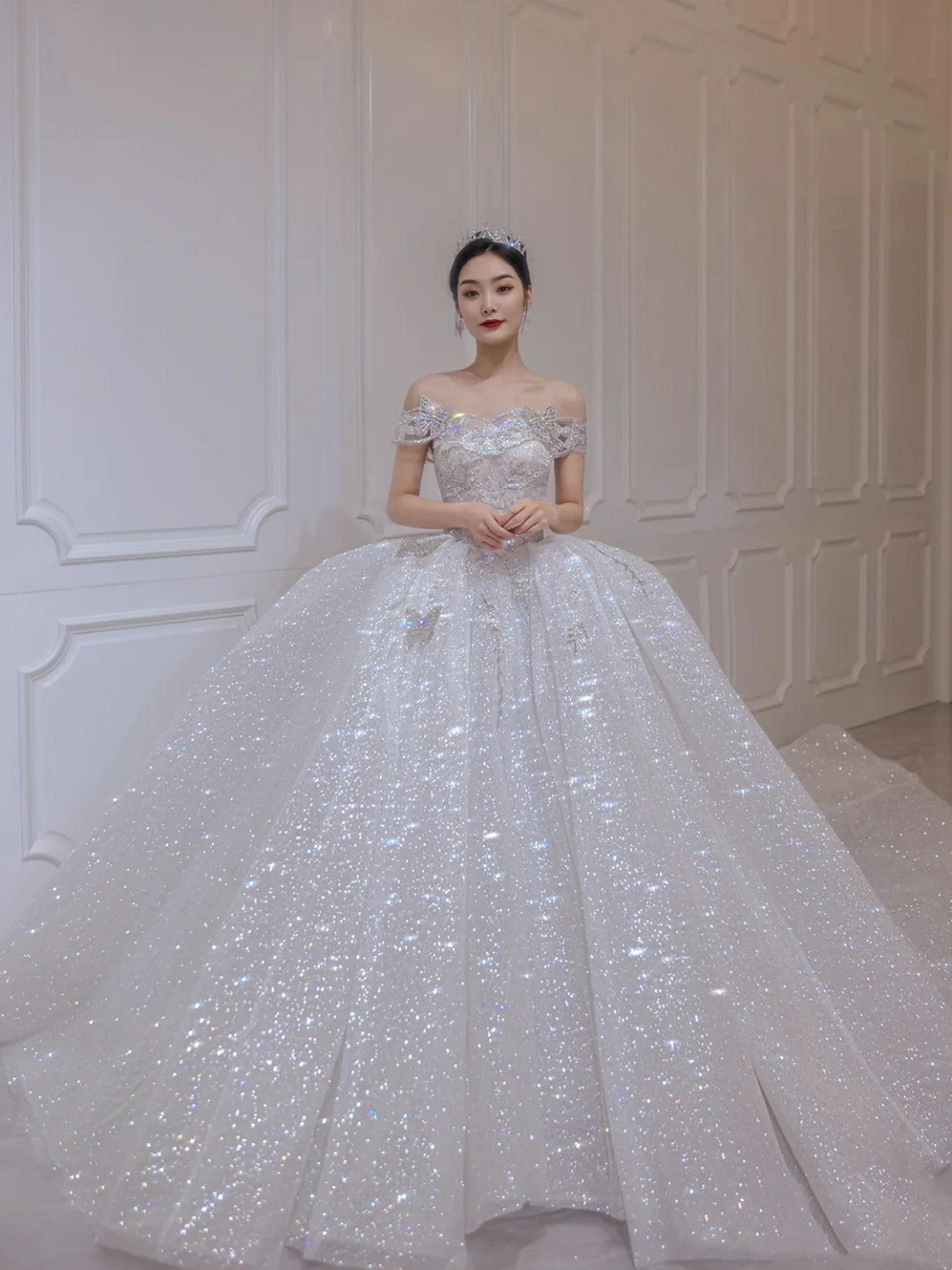 95后新娘热搜婚纱+秀禾+男士礼服+全程跟妆