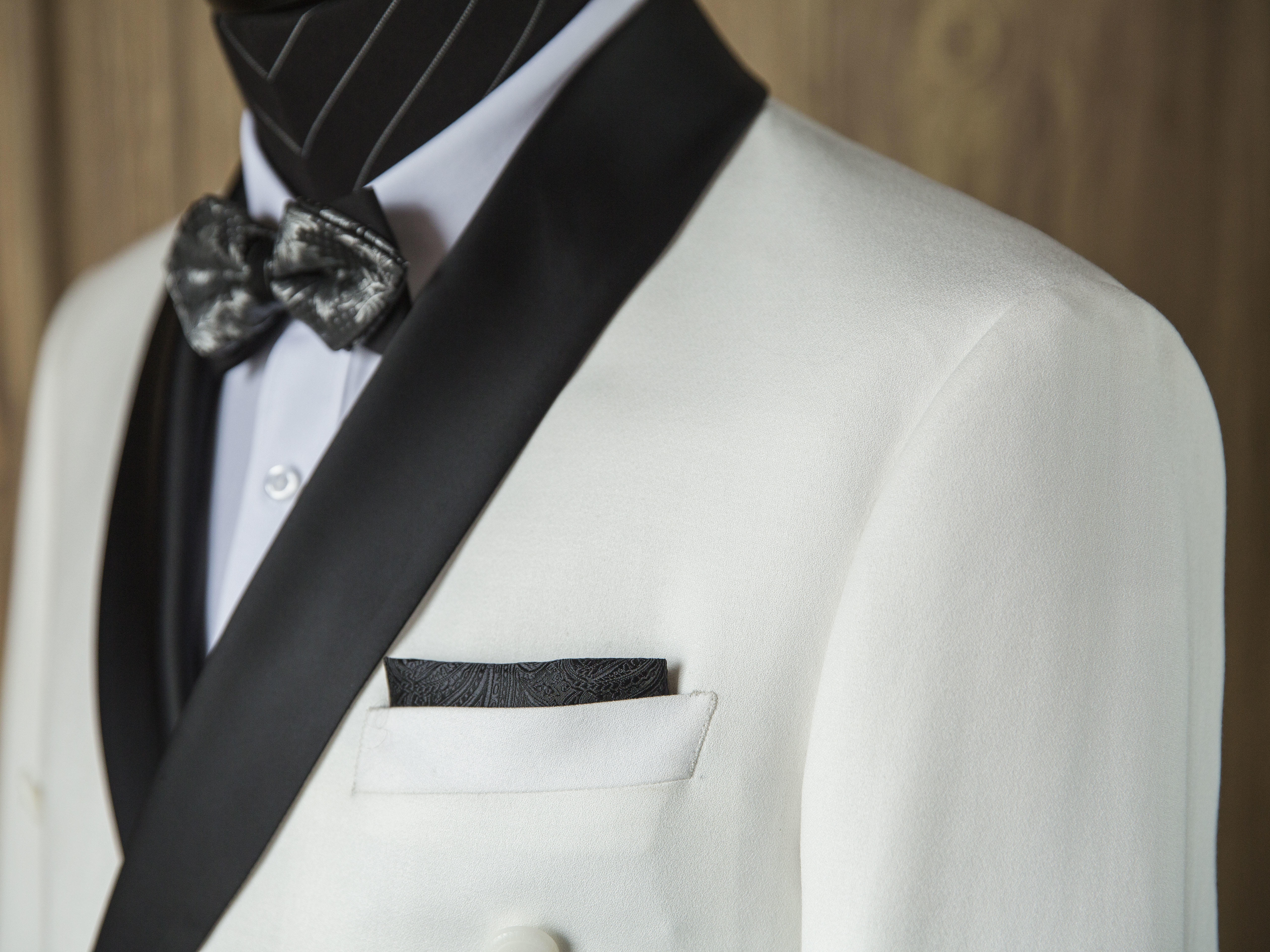 【名流青睐】高级西服买一套赠一套