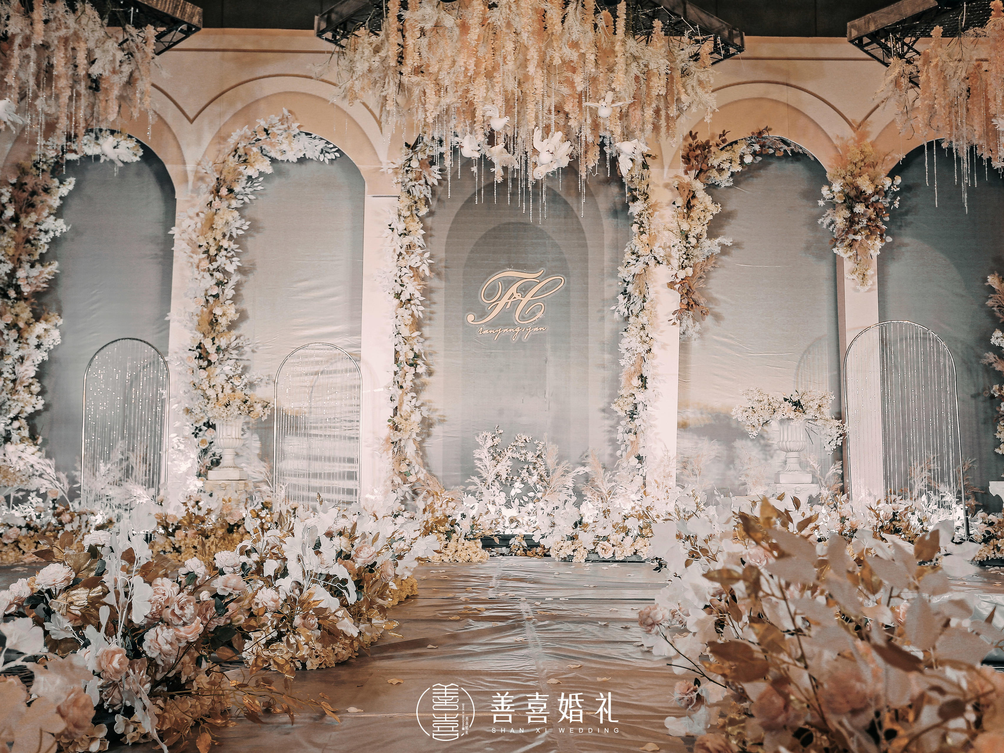 景德镇善喜婚礼     白  粉 香槟