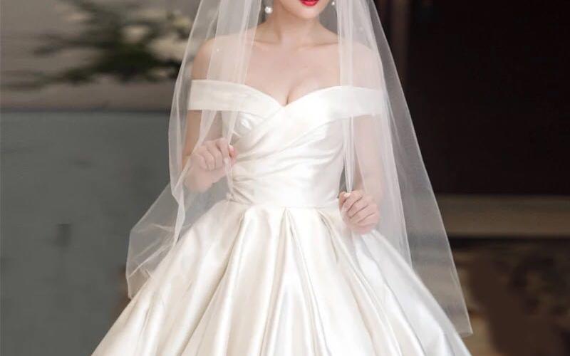 【素·元】值得拥有纯缎面婚纱的高级质感
