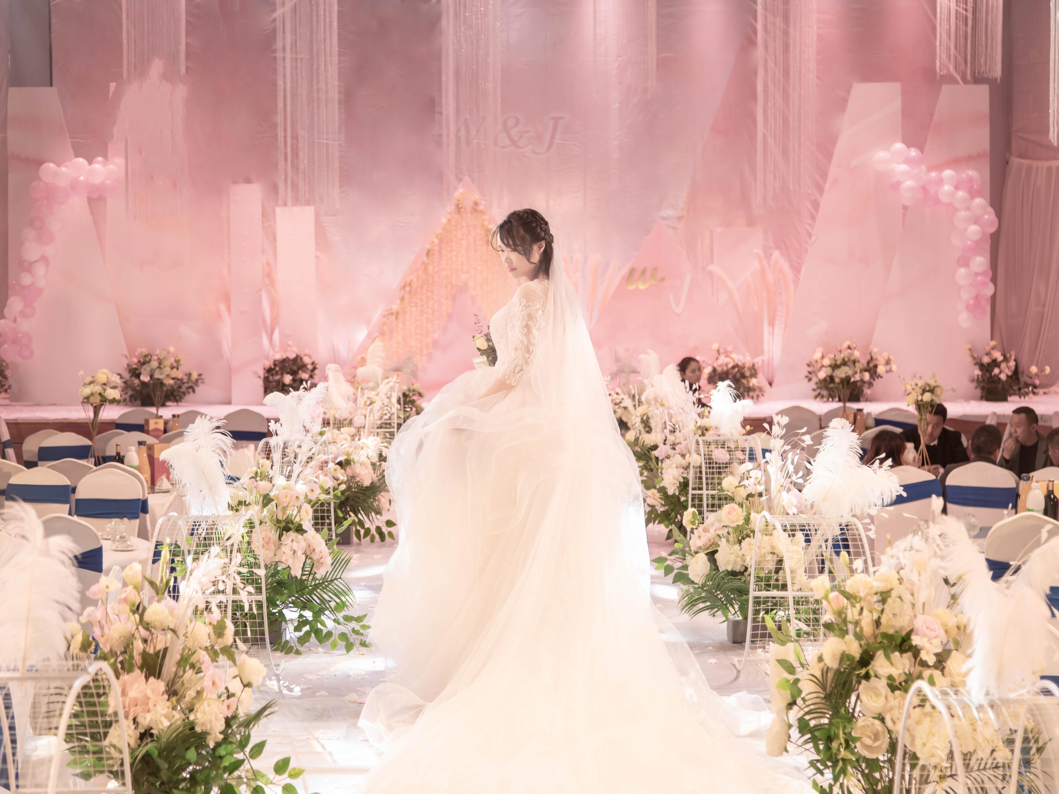 南部县大气唯美浪漫粉色婚礼婚庆布置