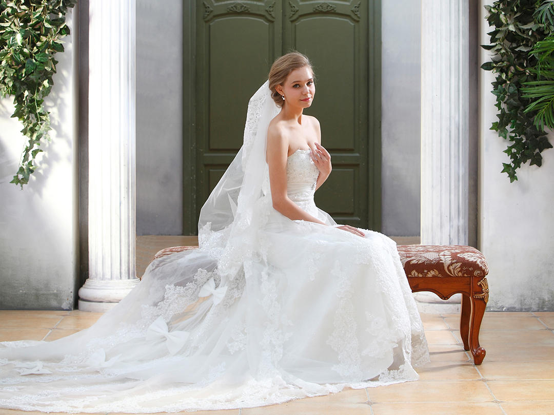 【特价套餐】全场任选3套（秀禾+婚纱+礼服）