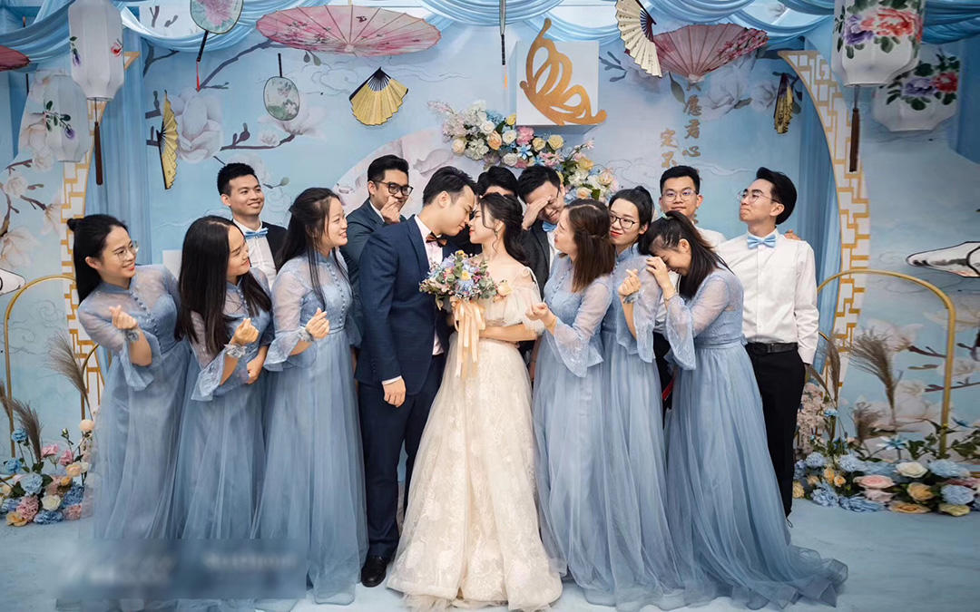 一佳婚纱真实案例--小清新小型婚礼婚纱中式搭配