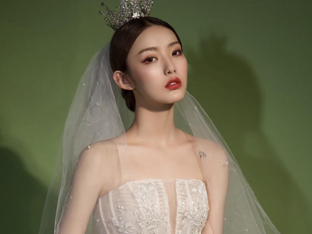 【疫情期间跟妆+婚纱组合】超值7件套+3套妆面。